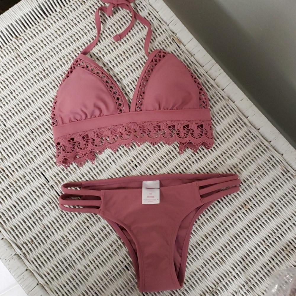 Xs bikini